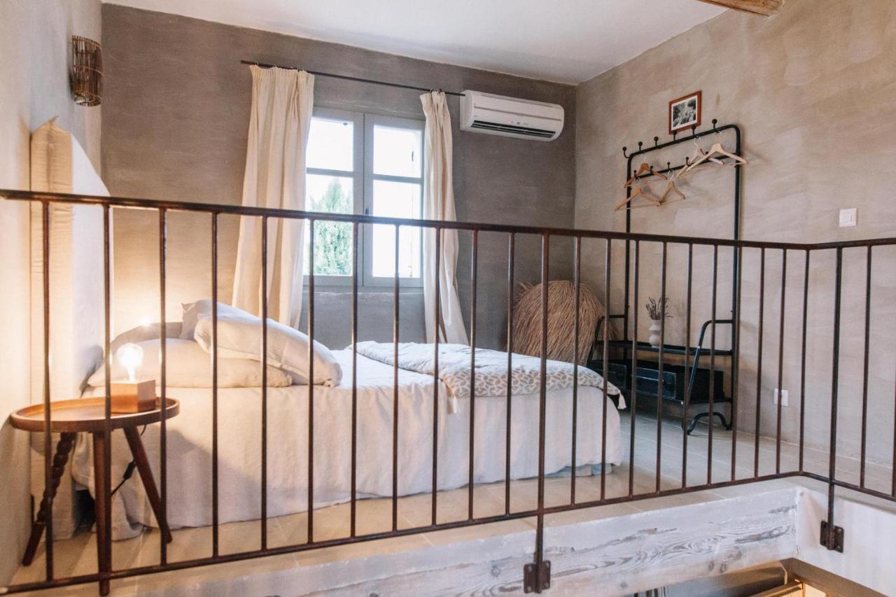 Le Mas De Cink Saint-Saturnin-les-Apt Luaran gambar