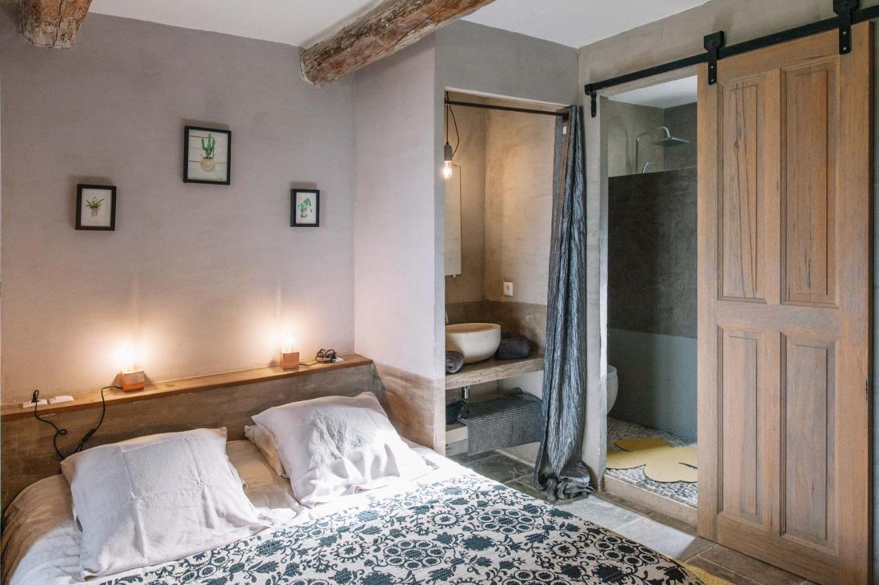 Le Mas De Cink Saint-Saturnin-les-Apt Luaran gambar